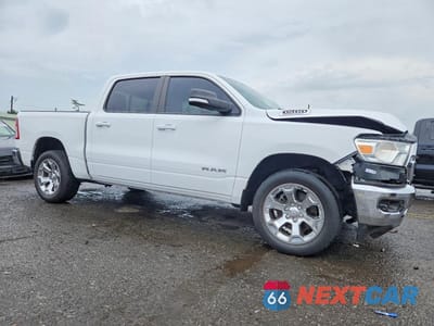 Czwarte zdjęcie samochodu z boku: 2021 RAM 1500 BIG HORN/LONE STAR VIN:1C6SRFFTXMN798204 - miniatura