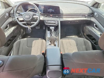 Zdjęcie 8 z 12 samochodu: 2025 HYUNDAI ELANTRA SEL VIN:KMHLS4DG9SU877356 - miniatura