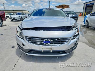 Piąte zdjęcie samochodu w środku: 2017 VOLVO S60 PLATINUM VIN:LYV402HM4HB126963 - miniatura