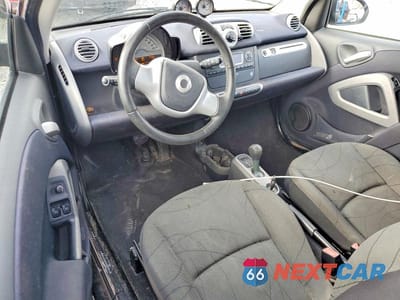 Zdjęcie 8 z 12 samochodu: 2016 SMART FORTWO VIN:WMEEJ9AAXGK842388 - miniatura