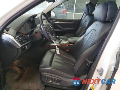 Zdjęcie 7 z 13 samochodu: 2015 BMW X5 XDRIVE35D VIN:5UXKS4C56F0N07784 - miniatura