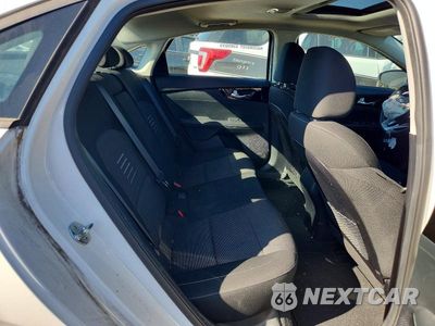 Zdjęcie 10 z 13 samochodu: 2019 KIA FORTE S VIN:3KPF34AD0KE028515 - miniatura