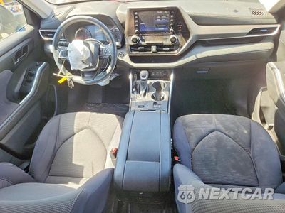 Zdjęcie 8 z 13 samochodu: 2022 TOYOTA HIGHLANDER LE VIN:5TDZZRAHXNS544824 - miniatura