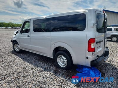 Drugie zdjęcie samochodu z przodu: 2017 NISSAN NV 3500 HD S VIN:5BZBF0AA4HN853210 - miniatura
