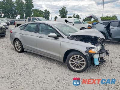 Czwarte zdjęcie samochodu z boku: 2020 FORD FUSION SE VIN:3FA6P0HD8LR228917 - miniatura
