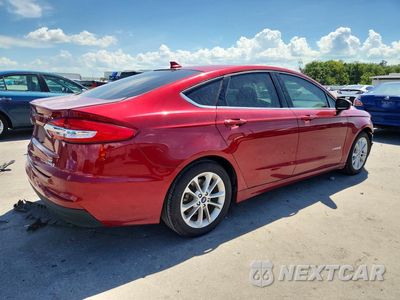 Trzecie zdjęcie samochodu z tyłu: 2019 FORD FUSION SE VIN:3FA6P0LU1KR205582 - miniatura