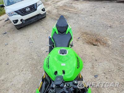 Piąte zdjęcie samochodu w środku: 2025 KAWASAKI ZX636 K VIN:JKBZXJK10SA011632 - miniatura