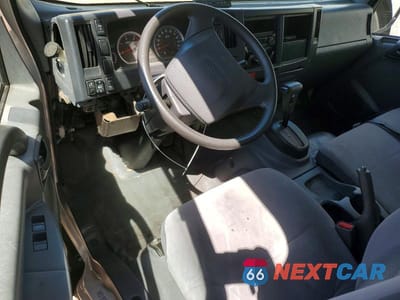 Zdjęcie 8 z 14 samochodu: 2019 ISUZU NRR BOX TRUCK VIN:JALE5W161K7305237 - miniatura