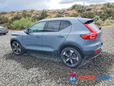 Drugie zdjęcie samochodu z przodu: 2021 VOLVO XC40 T5 MOMENTUM VIN:YV4162UK7M2466882 - miniatura