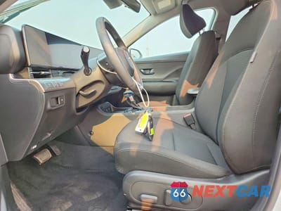 Zdjęcie 7 z 14 samochodu: 2025 HYUNDAI KONA SEL VIN:KM8HBCABXSU185955 - miniatura