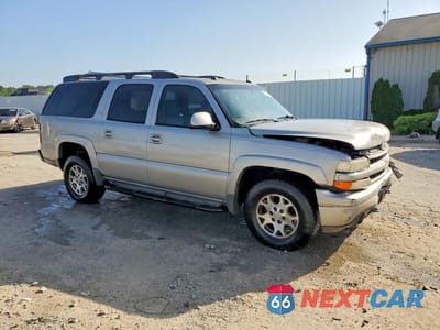 Czwarte zdjęcie samochodu z boku: 2005 CHEVROLET SUBURBAN K1500 VIN:3GNFK16Z35G230495 - miniatura