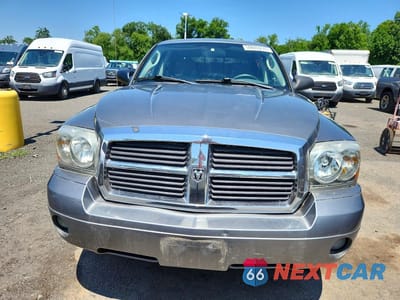 Piąte zdjęcie samochodu w środku: 2006 DODGE DAKOTA QUAD SLT VIN:1D7HE48N86S512989 - miniatura