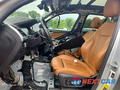 Zdjęcie 7 z 13 samochodu: 2021 BMW X3 XDRIVE30E VIN:5UXTS1C05M9F02501 - miniatura