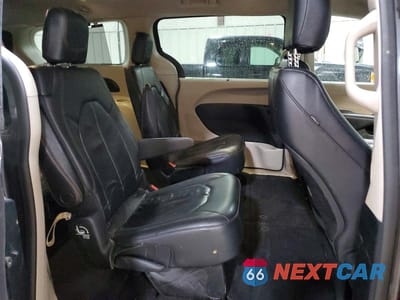 Zdjęcie 11 z 13 samochodu: 2018 CHRYSLER PACIFICA TOURING L VIN:2C4RC1BG7JR193835 - miniatura