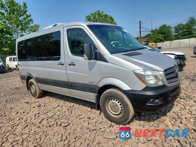 Czwarte zdjęcie samochodu z boku: 2015 MERCEDES-BENZ SPRINTER 2500 VIN:WDZPE7CC1F5945078 - miniatura