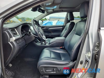 Zdjęcie 7 z 13 samochodu: 2017 TOYOTA HIGHLANDER HYBRID XLE VIN:5TDJGRFHXHS036417 - miniatura