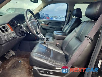 Zdjęcie 7 z 13 samochodu: 2011 CHEVROLET SUBURBAN K1500 LT VIN:1GNSKJE31BR368642 - miniatura
