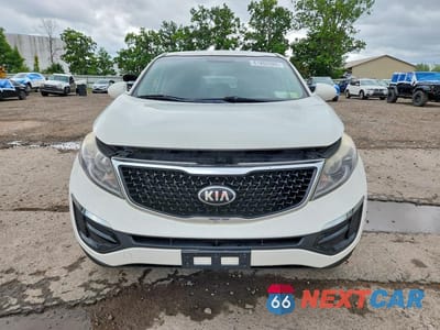 Piąte zdjęcie samochodu w środku: 2016 KIA SPORTAGE LX VIN:KNDPBCAC6G7840336 - miniatura