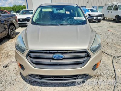 Piąte zdjęcie samochodu w środku: 2017 FORD ESCAPE S VIN:1FMCU0F7XHUB49070 - miniatura