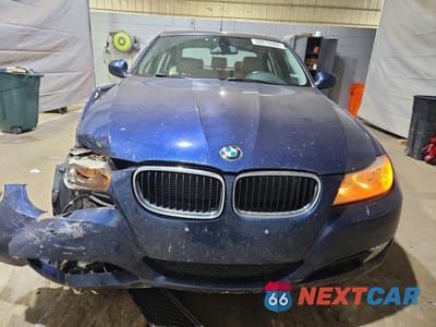 Piąte zdjęcie samochodu w środku: 2011 BMW 328 XI SULEV VIN:WBAPK5G55BNN26568 - miniatura