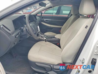 Zdjęcie 7 z 12 samochodu: 2021 HYUNDAI SONATA HYBRID BLUE VIN:KMHL24JJ0MA033100 - miniatura