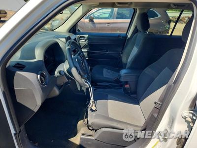 Zdjęcie 7 z 12 samochodu: 2016 JEEP PATRIOT SPORT VIN:1C4NJPBA5GD527746 - miniatura