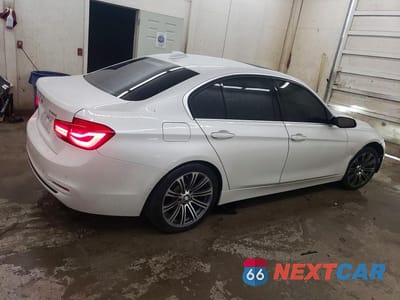 Trzecie zdjęcie samochodu z tyłu: 2017 BMW 330 XI VIN:WBA8D9G37HNU63664 - miniatura