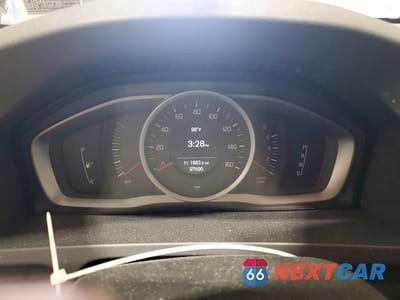 Zdjęcie 9 z 12 samochodu: 2018 VOLVO S60 DYNAMIC VIN:YV140MTL0J2455932 - miniatura