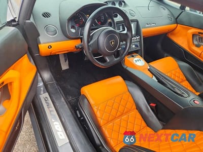 Zdjęcie 8 z 12 samochodu: 2012 LAMBORGHINI GALLARDO VIN:ZHWGU5BZ5CLA11472 - miniatura