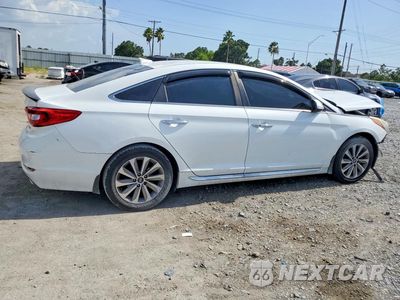 Trzecie zdjęcie samochodu z tyłu: 2015 HYUNDAI SONATA SPORT VIN:5NPE34AF0FH143033 - miniatura