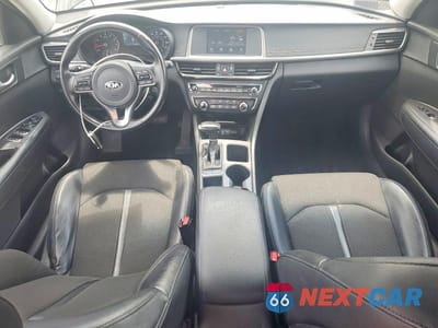 Zdjęcie 8 z 12 samochodu: 2018 KIA OPTIMA S VIN:5XXGT4L31JG215552 - miniatura