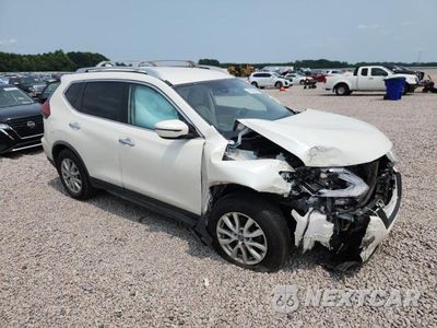 Czwarte zdjęcie samochodu z boku: 2020 NISSAN ROGUE SV VIN:JN8AT2MT6LW001557 - miniatura