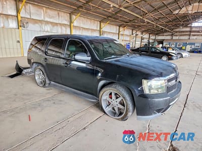 Czwarte zdjęcie samochodu z boku: 2010 CHEVROLET TAHOE C1500 LT VIN:1GNMCBE38AR146626 - miniatura