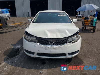 Piąte zdjęcie samochodu w środku: 2012 KIA FORTE5 EX VIN:KNAFU5A27C5635197 - miniatura