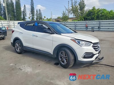 Czwarte zdjęcie samochodu z boku: 2017 HYUNDAI SANTA FE SPORT 2.4L VIN:5NMZT3LB2HH011798 - miniatura