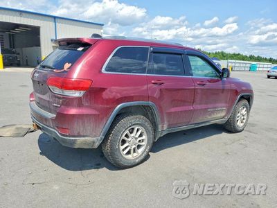 Trzecie zdjęcie samochodu z tyłu: 2018 JEEP GRAND CHEROKEE LAREDO VIN:1C4RJFAG4JC199668 - miniatura