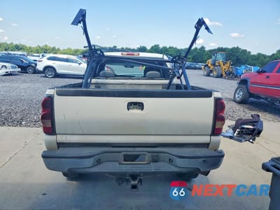 Zdjęcie 6 z 12 samochodu: 2005 CHEVROLET SILVERADO K2500 HEAVY DUTY VIN:1GCHK29UX5E310360 - miniatura