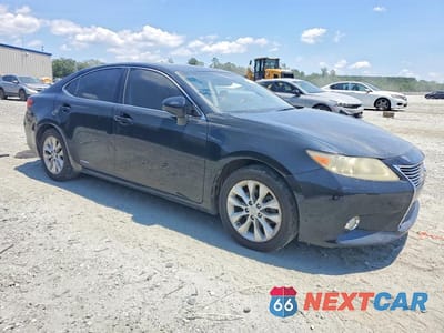 Czwarte zdjęcie samochodu z boku: 2013 LEXUS ES 300H VIN:JTHBW1GG0D2015316 - miniatura