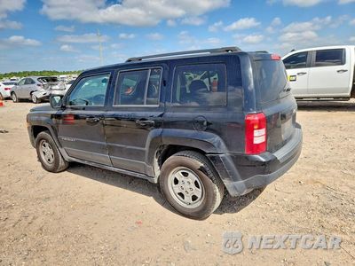 Trzecie zdjęcie samochodu z tyłu: 2015 JEEP PATRIOT SPORT VIN:1C4NJPBAXFD386588 - miniatura