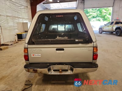 Zdjęcie 6 z 12 samochodu: 2001 TOYOTA TACOMA XTRACAB VIN:5TEVL52N71Z732260 - miniatura