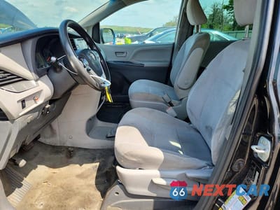 Zdjęcie 7 z 13 samochodu: 2017 TOYOTA SIENNA L 7-PASSENGER VIN:5TDZZ3DC7HS836738 - miniatura