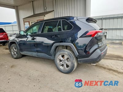 Drugie zdjęcie samochodu z przodu: 2024 TOYOTA RAV4 XLE VIN:2T3W1RFV2RC261588 - miniatura