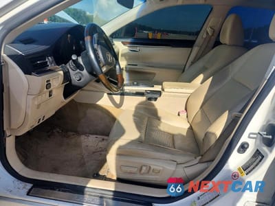 Zdjęcie 7 z 12 samochodu: 2014 LEXUS ES 350 VIN:JTHBK1GG8E2133160 - miniatura