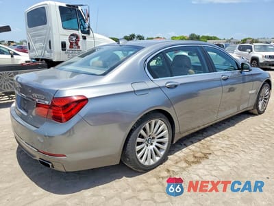 Trzecie zdjęcie samochodu z tyłu: 2013 BMW 750 LI VIN:WBAYE8C51DDE22285 - miniatura