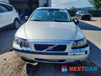Piąte zdjęcie samochodu w środku: 2004 VOLVO S60 VIN:YV1RS61T142343630 - miniatura