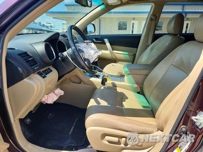 Zdjęcie 7 z 13 samochodu: 2013 TOYOTA HIGHLANDER SE VIN:5TDBK3EH0DS184636 - miniatura