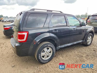 Trzecie zdjęcie samochodu z tyłu: 2011 FORD ESCAPE XLT VIN:1FMCU0DG7BKB27176 - miniatura