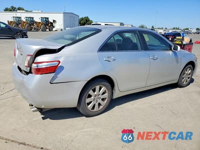 Trzecie zdjęcie samochodu z tyłu: 2007 TOYOTA CAMRY HYBRID VIN:JTNBB46KX73010672 - miniatura