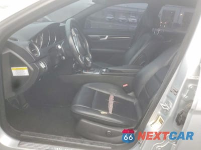 Zdjęcie 7 z 12 samochodu: 2013 MERCEDES-BENZ C 300 4MATIC VIN:WDDGF8AB2DR256563 - miniatura