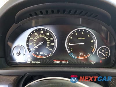 Zdjęcie 9 z 13 samochodu: 2014 BMW 528 I VIN:WBA5A5C51ED500267 - miniatura